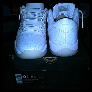 Air jordan 11 retro low Herris collection